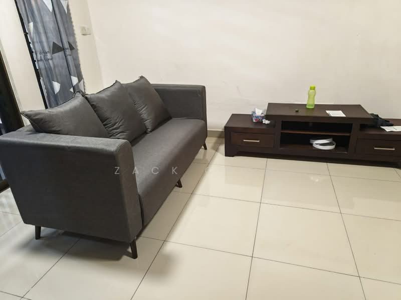 Rumah Teres 2 Tingkat untuk Dijual di Bandar Tiram (Ulu Tiram) - Zack Chow - Living Room - PropertyGuru.com.my