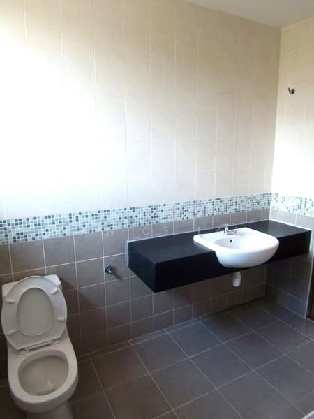 Zero-Lot Bungalow for Sale in Bukit Rahman Putra (Sungai Buloh) - Eunice Lai - Bathroom - PropertyGuru.com.my