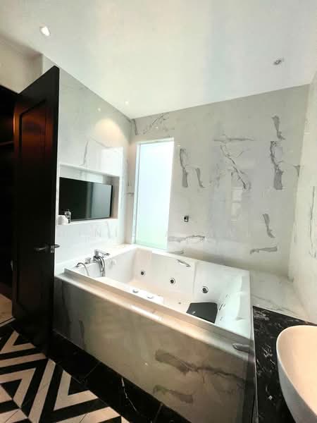 Bungalow for Sale in Kajang (Selangor) - Dinie Akmal - Bathroom - PropertyGuru.com.my