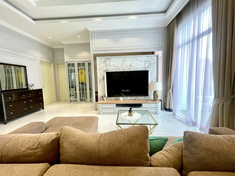 Bungalow for Sale in Kajang (Selangor) - Dinie Akmal - Living Room - PropertyGuru.com.my