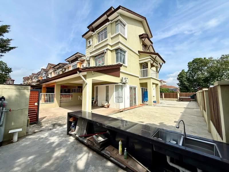 Rumah Teres 3 Tingkat untuk Dijual di Bandar Bukit Puchong (Puchong) - Dinie Akmal - PropertyGuru.com.my