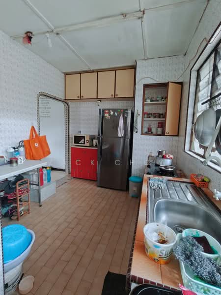 Flat for Sale at Flat Taman Ungku Tun Aminah - Zack Chow - Kitchen - PropertyGuru.com.my