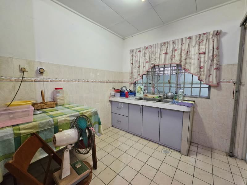 Rumah Teres 2 Tingkat untuk Dijual di Putra Permai (Subang Jaya) - Jason Ooi - Kitchen - PropertyGuru.com.my