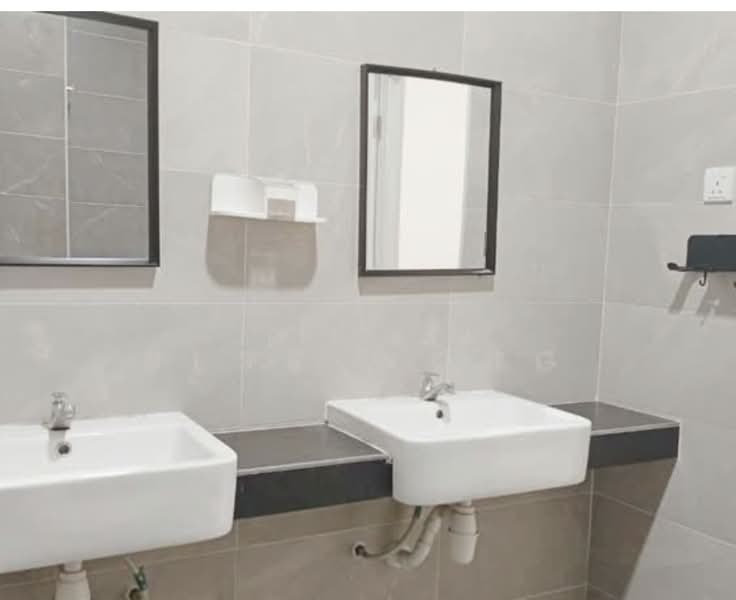 Rumah Teres untuk Disewa di Taman Sutera Utama (Skudai) - Jeff Saw - Bathroom - PropertyGuru.com.my