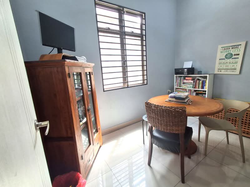 Semi-Detached House for Sale in Taman Kluang Indah (Kluang) - Helen Lee - Study - PropertyGuru.com.my