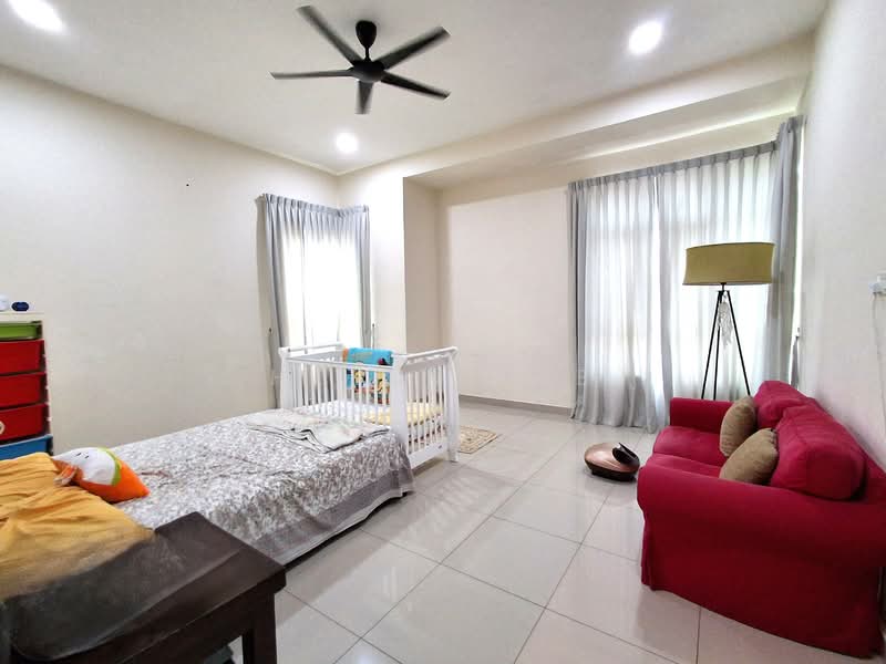 Semi-Detached House for Sale in Taman Kluang Indah (Kluang) - Helen Lee - Bedroom - PropertyGuru.com.my