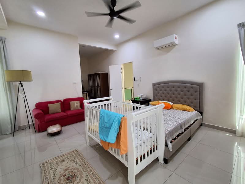Semi-Detached House for Sale in Taman Kluang Indah (Kluang) - Helen Lee - Bedroom - PropertyGuru.com.my