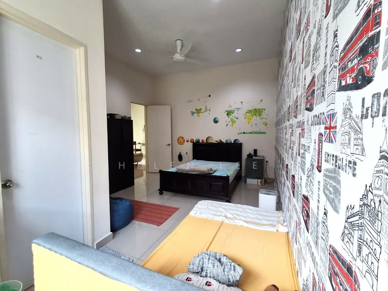 Semi-Detached House for Sale in Taman Kluang Indah (Kluang) - Helen Lee - Bedroom - PropertyGuru.com.my