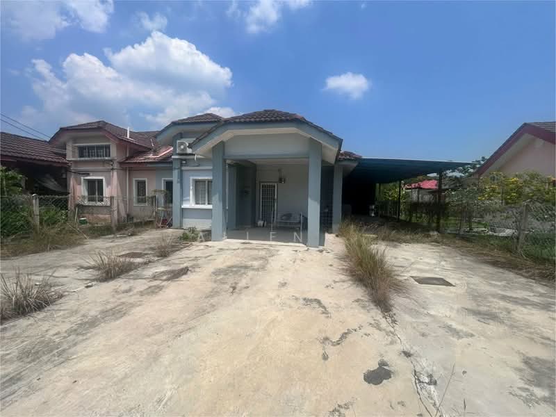 Semi-Detached House for Sale in Pantai Sepang Putra (Sepang) - Allen . - Exterior - PropertyGuru.com.my