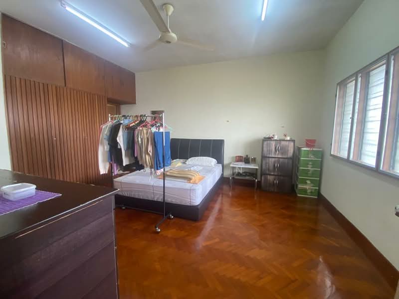 Rumah Banglo untuk Dijual di Taman Paramount (Petaling Jaya) - PG Han - Bedroom - PropertyGuru.com.my