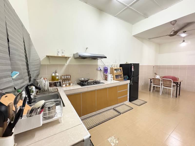 1-storey Terraced House for Sale in Klang (Selangor) - Fauran Nawawi - Kitchen - PropertyGuru.com.my