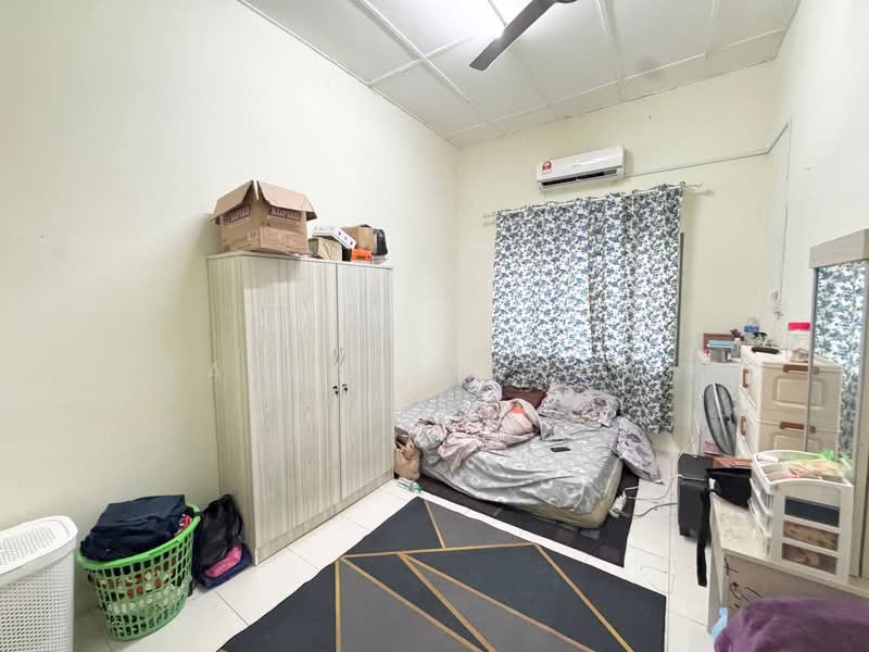 1-storey Terraced House for Sale in Klang (Selangor) - Fauran Nawawi - Bedroom - PropertyGuru.com.my