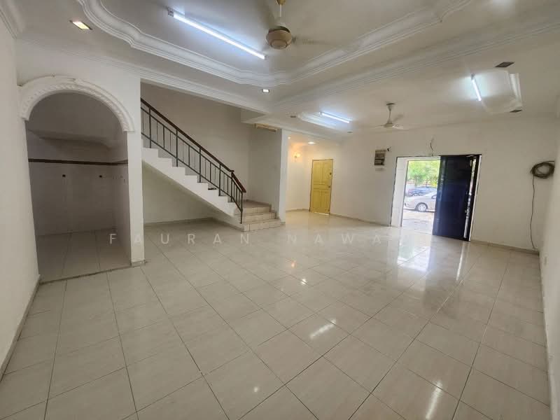2-storey Terraced House for Sale in Sungai Buloh (Selangor) - Fauran Nawawi - PropertyGuru.com.my