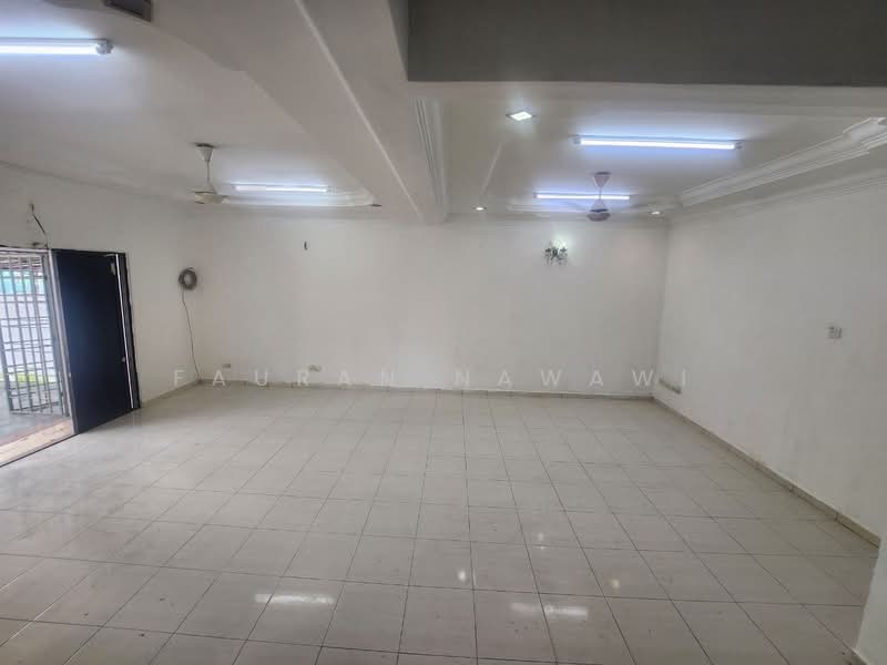 2-storey Terraced House for Sale in Sungai Buloh (Selangor) - Fauran Nawawi - PropertyGuru.com.my