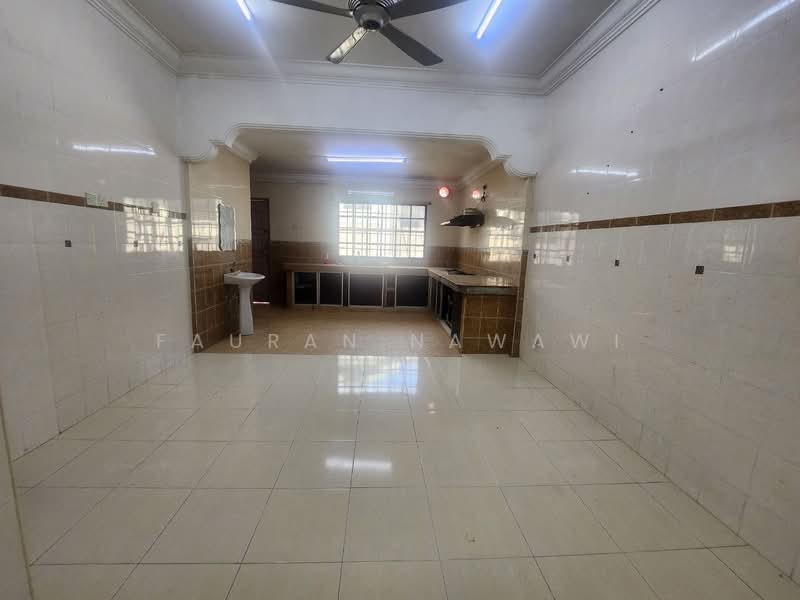 2-storey Terraced House for Sale in Sungai Buloh (Selangor) - Fauran Nawawi - PropertyGuru.com.my