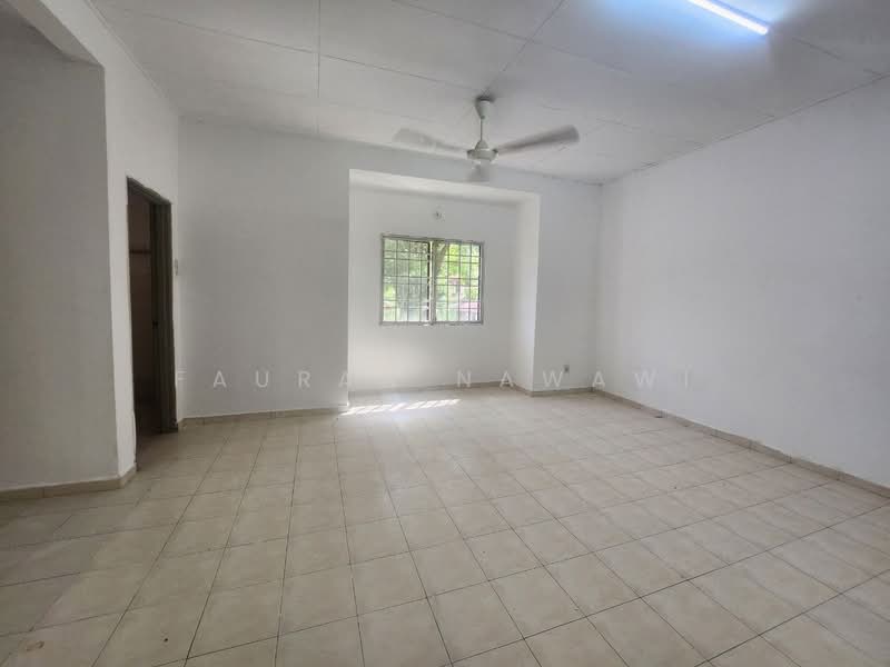 2-storey Terraced House for Sale in Sungai Buloh (Selangor) - Fauran Nawawi - PropertyGuru.com.my