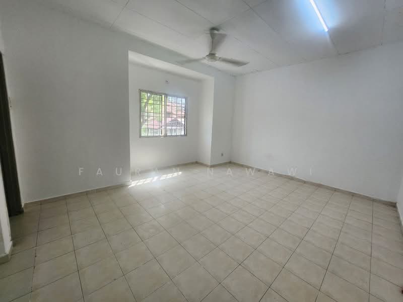 2-storey Terraced House for Sale in Sungai Buloh (Selangor) - Fauran Nawawi - PropertyGuru.com.my