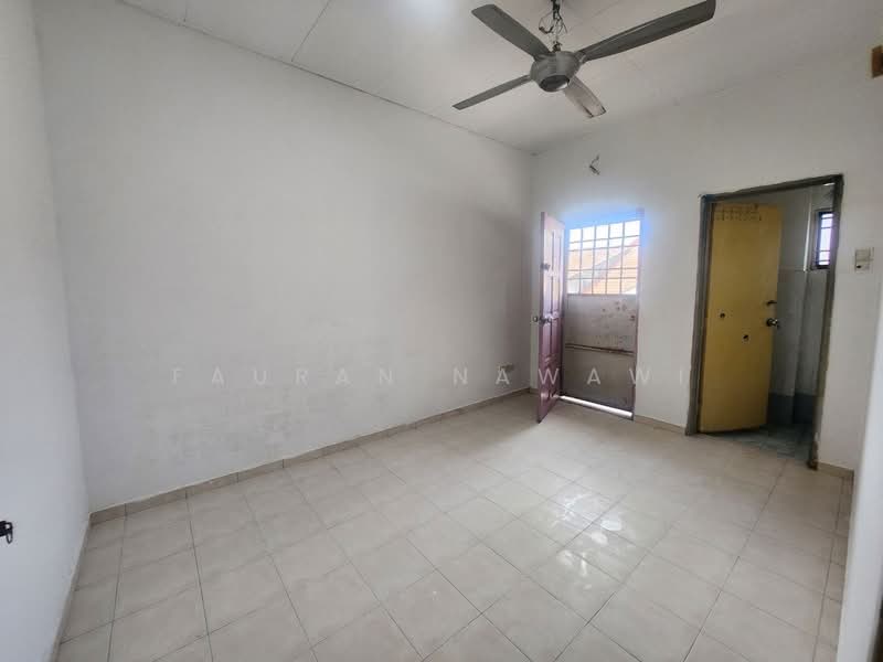 2-storey Terraced House for Sale in Sungai Buloh (Selangor) - Fauran Nawawi - PropertyGuru.com.my
