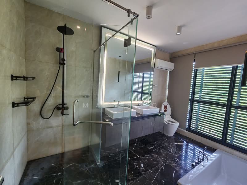 Twin Villa for Rent in Seputeh (Kuala Lumpur) - May Soo - Master Bathroom - PropertyGuru.com.my