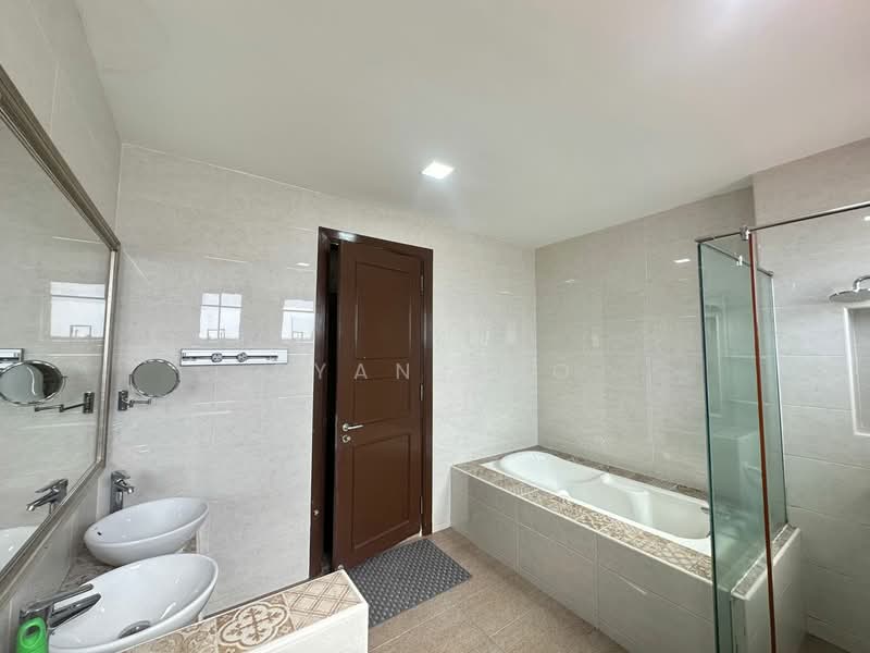Rumah Teres 2 Tingkat untuk Dijual di Kota Kemuning (Shah Alam) - Ryan Soo - Bathroom - PropertyGuru.com.my