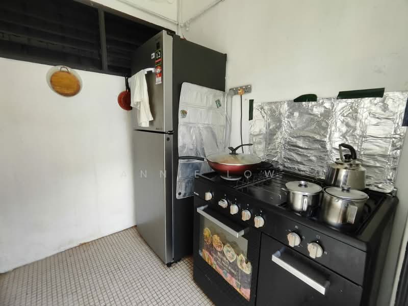 Rumah Berkembar untuk Dijual di Taman Nong Chik (Johor Bahru) - Annie Low - Kitchen - PropertyGuru.com.my