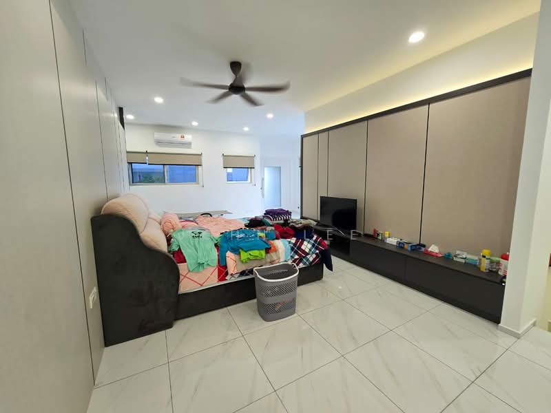 Kondominium untuk Dijual di Elevia Residences - John Lee - Living Room - PropertyGuru.com.my