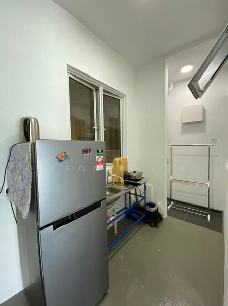 Condominium for Sale at The Clovers - Jason Phoon - Kitchen - PropertyGuru.com.my