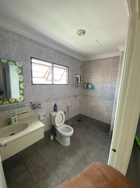 2.5-storey Terraced House for Sale in Bukit Antarabangsa (Ulu Kelang) - Jacklly Kee - Bathroom - PropertyGuru.com.my