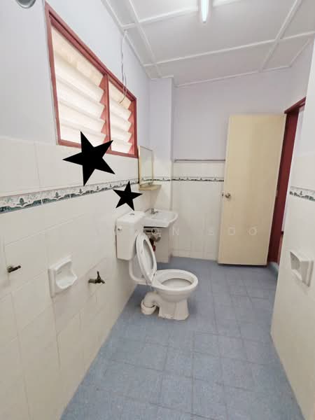 Rumah Teres 2 Tingkat untuk Dijual di Taman Wawasan (Puchong) - Shannon Soo - Bathroom - PropertyGuru.com.my