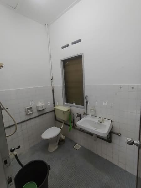 1-storey Terraced House for Rent in Johor Bahru (Johor) - Dexter Lim - Bathroom - PropertyGuru.com.my
