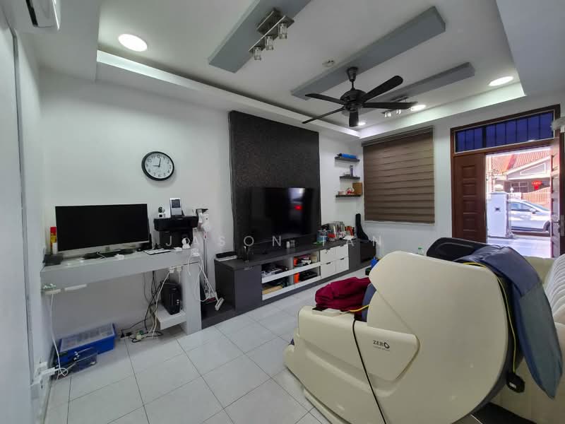 1-storey Terraced House for Sale in Bukit Indah (Iskandar Puteri (Nusajaya)) - Jason Tan - Living Room - PropertyGuru.com.my