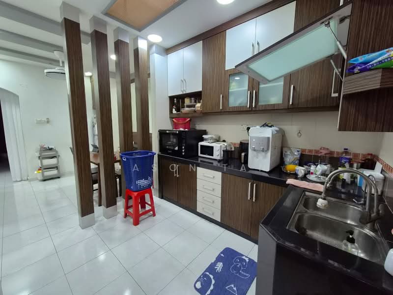 1-storey Terraced House for Sale in Bukit Indah (Iskandar Puteri (Nusajaya)) - Jason Tan - Kitchen - PropertyGuru.com.my