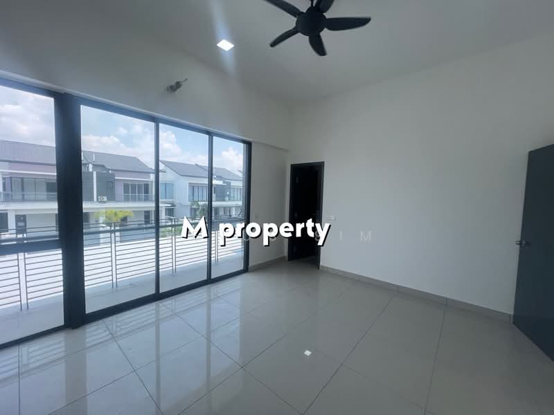 Rumah Teres 2 Tingkat untuk Disewa di Telok Panglima Garang (Selangor) - Venus Sim - Balcony - PropertyGuru.com.my