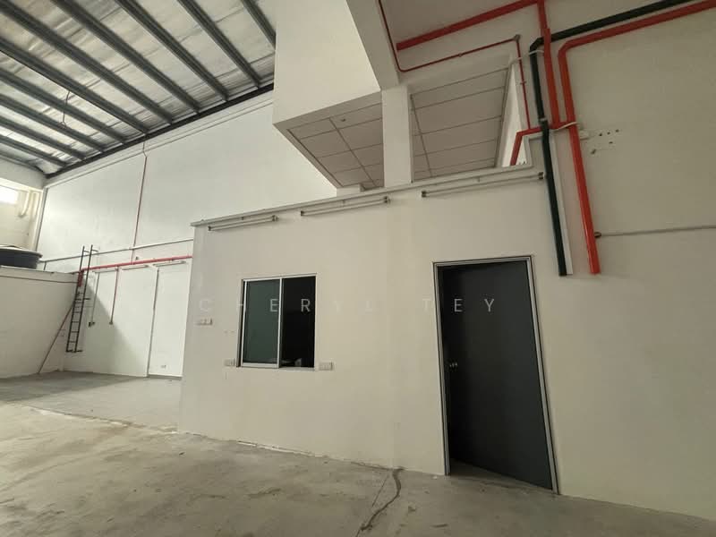Factory for Rent in Taman Desa Cemerlang (Ulu Tiram) - Cheryl Tey - Interior - PropertyGuru.com.my