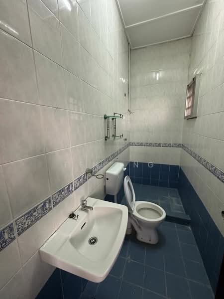 Rumah Teres 2 Tingkat untuk Dijual di Taman Puchong Prima (Puchong) - Den Ong - Bathroom - PropertyGuru.com.my