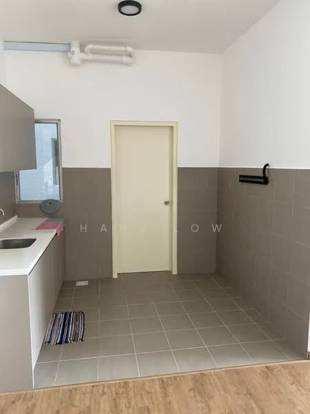 Condominium for Rent at Lakefront Homes - Hanz Low - Kitchen - PropertyGuru.com.my