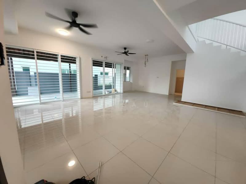 Semi-Detached House for Rent in Seri Kembangan (Selangor) - HL Lau - Living Room - PropertyGuru.com.my