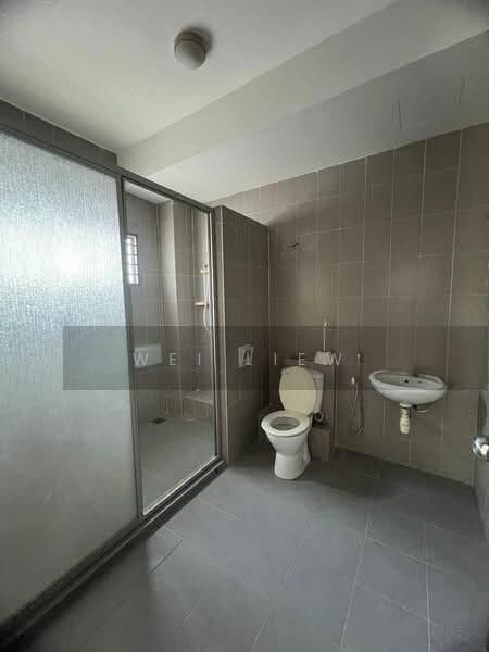 2.5-storey Terraced House for Sale in Seri Kembangan (Selangor) - Wei Liew - Bathroom - PropertyGuru.com.my