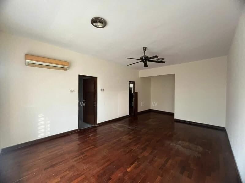 2.5-storey Terraced House for Sale in Seri Kembangan (Selangor) - Wei Liew - PropertyGuru.com.my