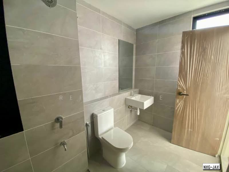 2-storey Terraced House for Sale in Bandar Bukit Raja (Klang) - Reilynn Tue - Bathroom - PropertyGuru.com.my