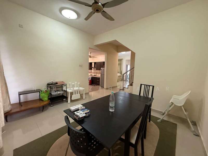 Rumah Teres 2 Tingkat untuk Disewa di Putrajaya (Putrajaya) - NoraFizah Gapar - Dining Room - PropertyGuru.com.my