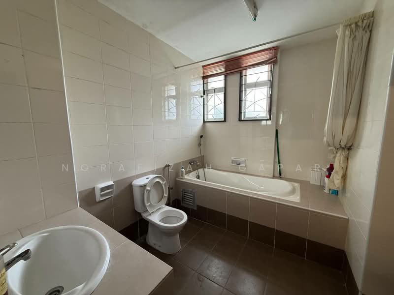 Rumah Teres 2 Tingkat untuk Disewa di Putrajaya (Putrajaya) - NoraFizah Gapar - Bathroom - PropertyGuru.com.my