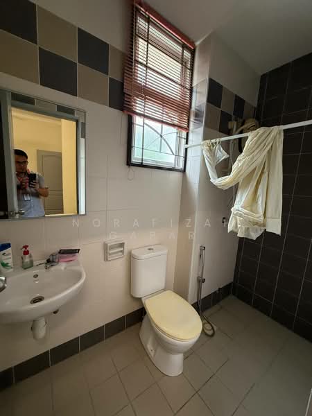 Rumah Teres 2 Tingkat untuk Disewa di Putrajaya (Putrajaya) - NoraFizah Gapar - Bathroom - PropertyGuru.com.my