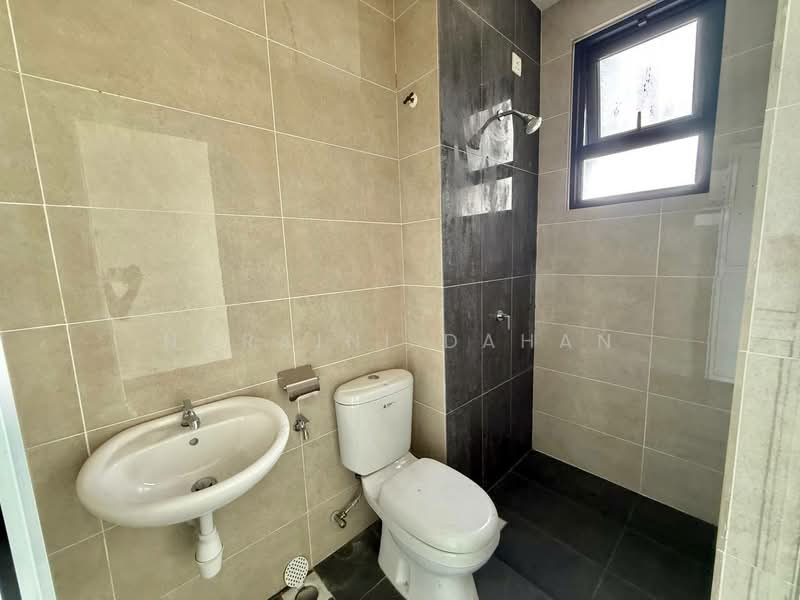2-storey Terraced House for Sale in Semenyih (Selangor) - Noraini Dahan - Bathroom - PropertyGuru.com.my