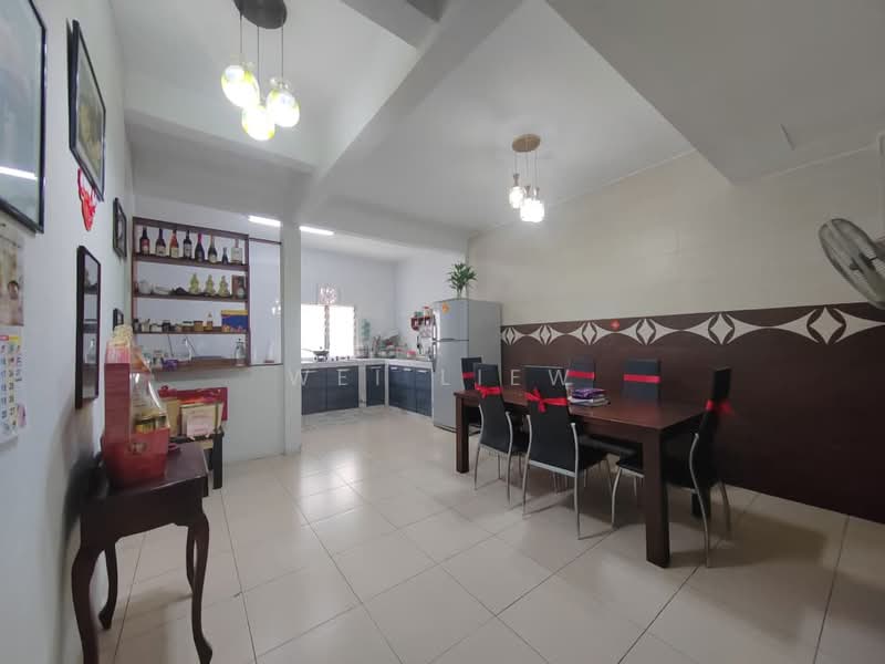Terraced House for Sale in Bandar Putra Permai (Seri Kembangan) - Wei Liew - Dining Room - PropertyGuru.com.my