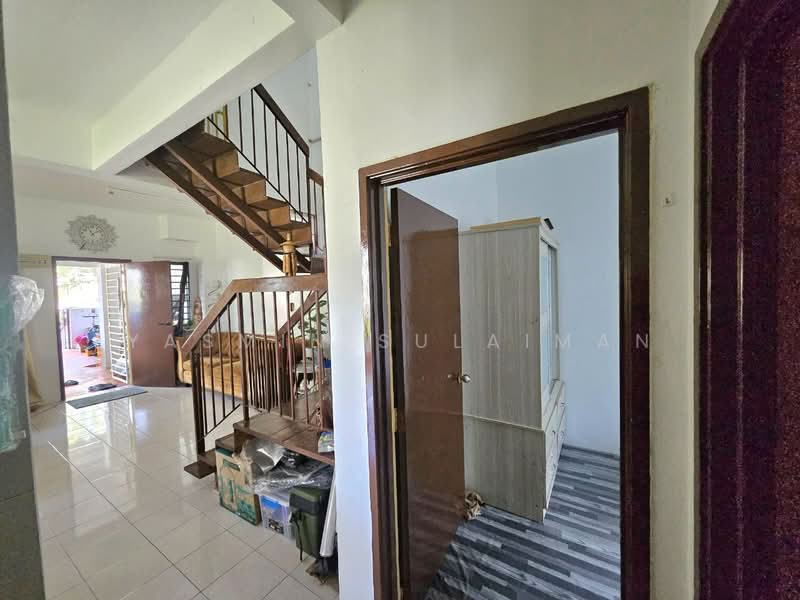 2-storey Terraced House for Sale in Taman Lestari Putra (Seri Kembangan) - Yasmin Sulaiman - PropertyGuru.com.my