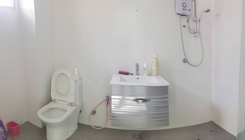 Apartment for Sale at Vista Lavender - Irene Tiow - Bathroom - PropertyGuru.com.my