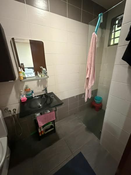 Semi-Detached House for Sale in Kuala Lumpur (Kuala Lumpur) - Jack Yap - Bathroom - PropertyGuru.com.my