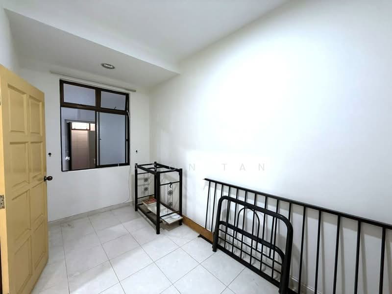 Rumah Teres 2 Tingkat untuk Dijual di Taman Desa Tebrau (Tebrau) - Jason Tan - Bedroom - PropertyGuru.com.my