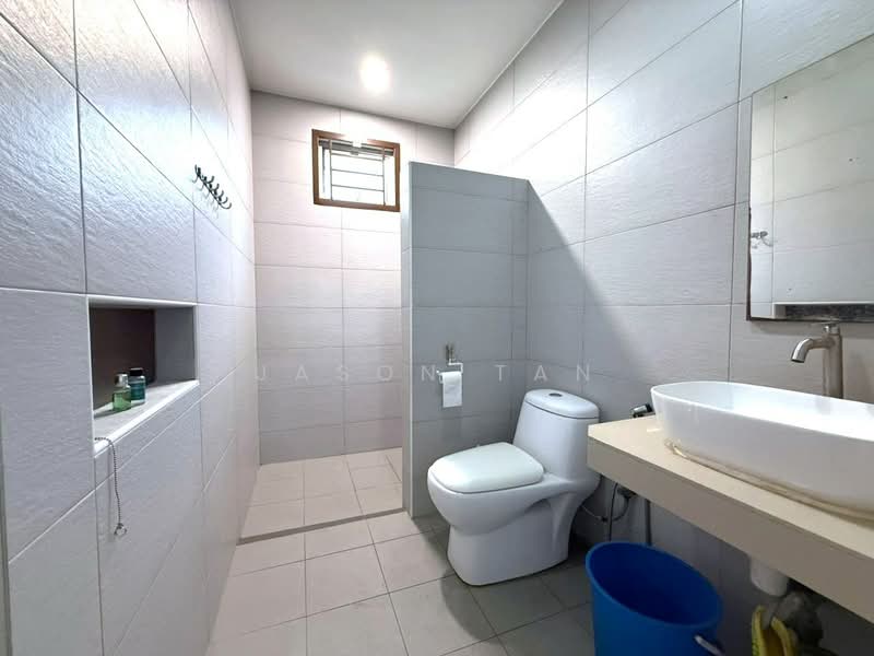 Rumah Teres 2 Tingkat untuk Dijual di Taman Desa Tebrau (Tebrau) - Jason Tan - Bathroom - PropertyGuru.com.my